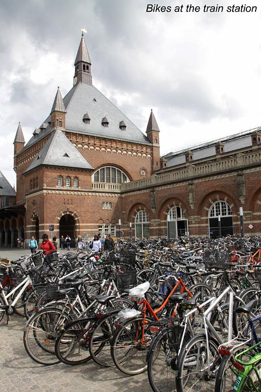 IMG_0163-2-bikes_at_train_station.jpg